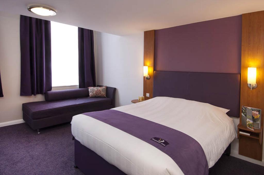 Premier Inn Glenrothes Ngoại thất bức ảnh