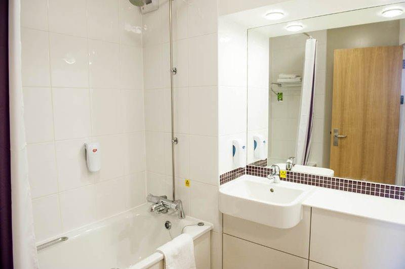 Premier Inn Glenrothes Ngoại thất bức ảnh